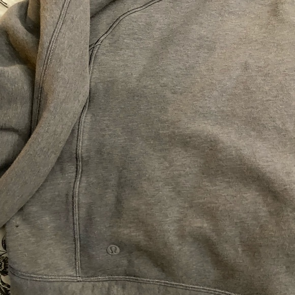 Lululemon Hoodie/bunnyhug only worn a few times, like new very comfortable. - Picture 3 of 3